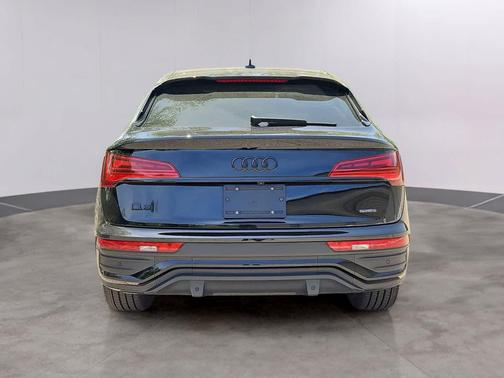 Mythos Black Metallic 2023 Audi Q5 45 S line Premium Plus
