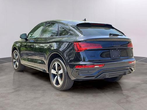 Mythos Black Metallic 2023 Audi Q5 45 S line Premium Plus
