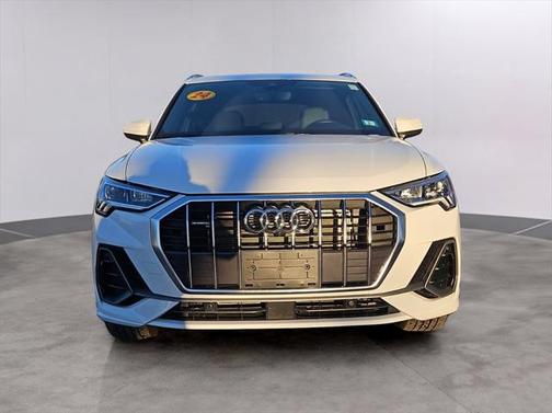 2024 Audi Q3 45 S line Premium Plus
