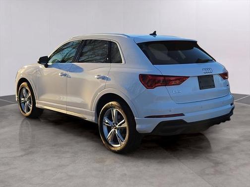 2024 Audi Q3 45 S line Premium Plus
