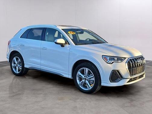 2024 Audi Q3 45 S line Premium Plus