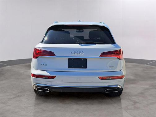 2023 Audi Q5 45 S line Premium