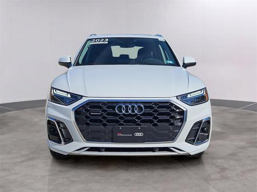 2023 Audi Q5 45 S line Premium