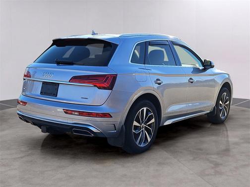 2022 Audi Q5 45 S line Premium