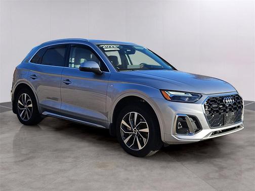 2022 Audi Q5 45 S line Premium