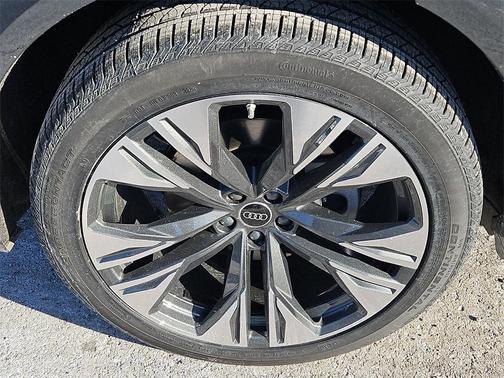 2026 Audi Q8 55 Premium Plus