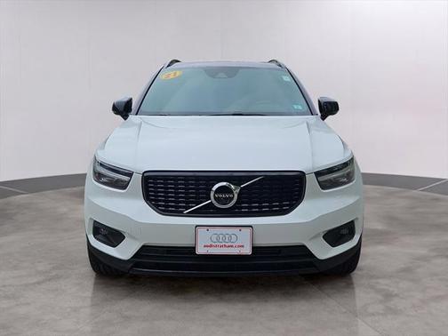 2021 Volvo XC40 T5 R-Design