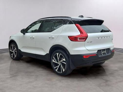 2021 Volvo XC40 T5 R-Design