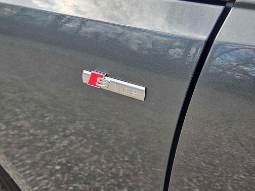 Daytona Gray Pearl Effect 2021 Audi A4 45 S line Premium Plus