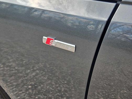 Daytona Gray Pearl Effect 2021 Audi A4 45 S line Premium Plus