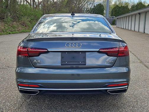 Daytona Gray Pearl Effect 2021 Audi A4 45 S line Premium Plus