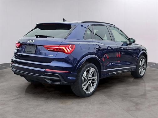 2025 Audi Q3 Premium 45 TFSI S line quattro Tiptronic