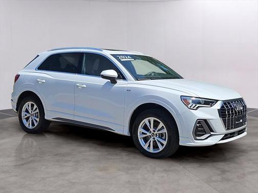 2024 Audi Q3 45 S line Premium Plus