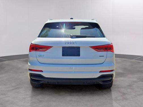 2024 Audi Q3 45 S line Premium Plus