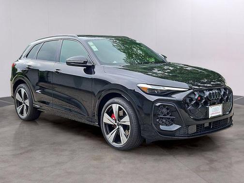 Mythos Black Metallic 2026 Audi SQ5 3.0T Premium Plus
