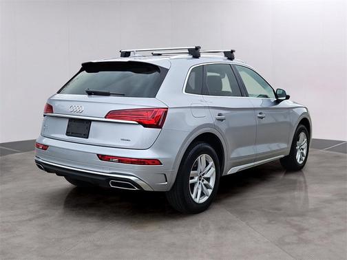 2022 Audi Q5 45 S line Premium