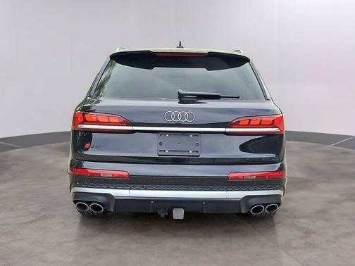 Mythos Black Metallic 2025 Audi SQ7 4.0T Prestige