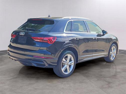 2022 Audi Q3 45 S line Premium Plus
