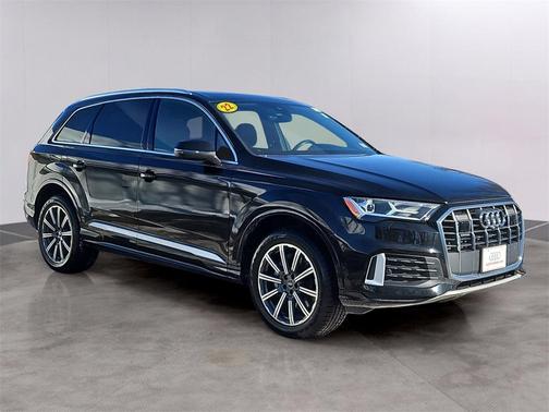 2022 Audi Q7 45 Premium Plus