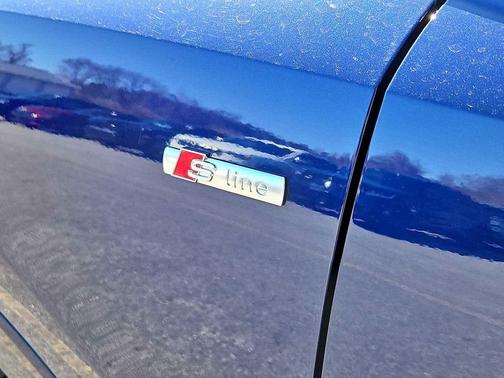 Navarra Blue Metallic 2025 Audi Q3 Premium 45 TFSI S line quattro Tiptronic