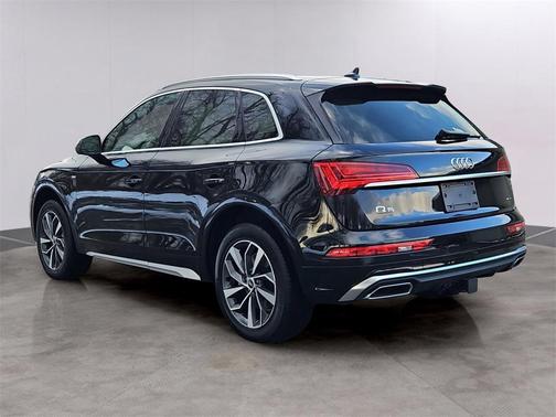 2023 Audi Q5 45 S line Premium Plus