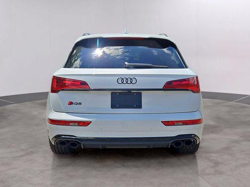 Glacier White Metallic 2023 Audi SQ5 3.0T Prestige