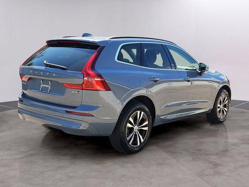 2023 Volvo XC60 B5 Core