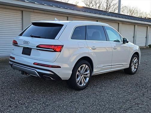 2025 Audi Q7 55 Premium Plus