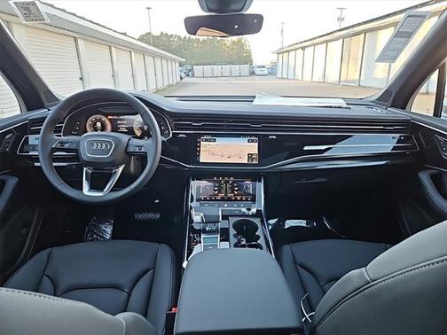 2025 Audi Q7 55 Premium Plus