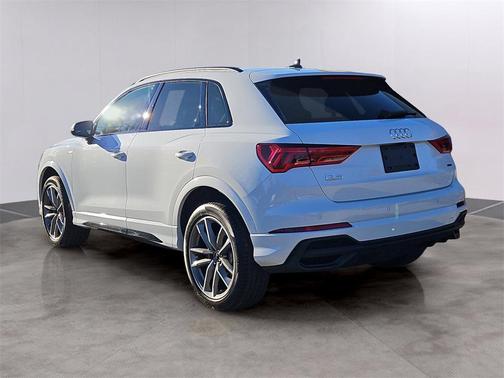 2023 Audi Q3 45 S line Premium Plus