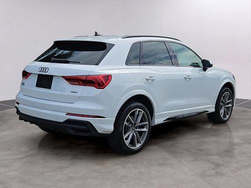 2023 Audi Q3 45 S line Premium Plus