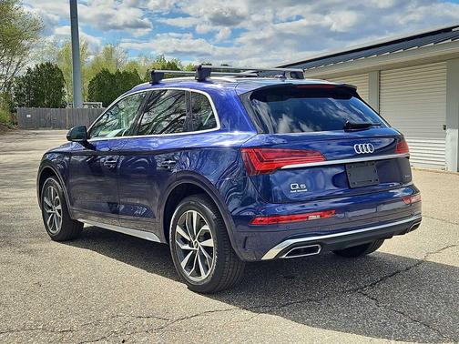 Navarra Blue Metallic 2023 Audi Q5 45 S line Premium