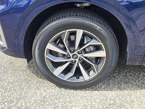 Navarra Blue Metallic 2023 Audi Q5 45 S line Premium