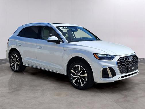 2024 Audi Q5 45 S line Premium Plus