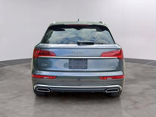 2024 Audi Q5 45 S line Premium