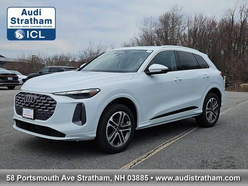 Glacier White Metallic 2026 Audi Q5 Premium TFSI quattro S tronic