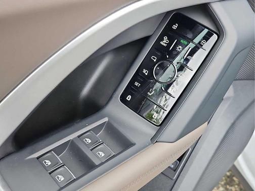 Glacier White Metallic 2026 Audi Q5 Premium Plus TFSI quattro S tronic
