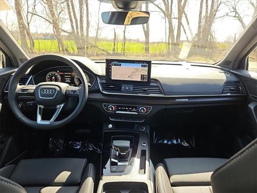 2025 Audi Q5 45 S line Premium Plus