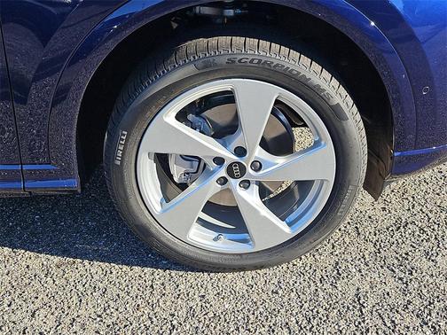 2025 Audi Q5 Premium Plus TFSI quattro S tronic