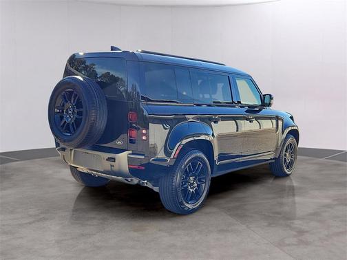 2022 Land Rover Defender 110 X-Dynamic SE