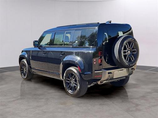 2022 Land Rover Defender 110 X-Dynamic SE