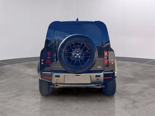 2022 Land Rover Defender 110 X-Dynamic SE