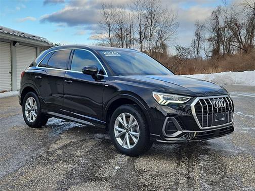 2025 Audi Q3 45 S line Premium Plus