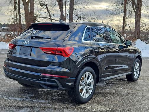 2025 Audi Q3 45 S line Premium Plus