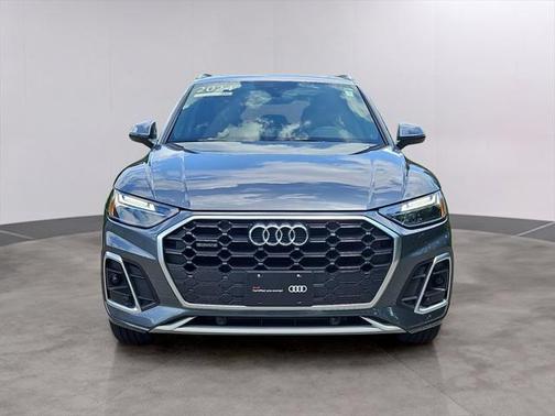 2024 Audi Q5 45 S line Premium