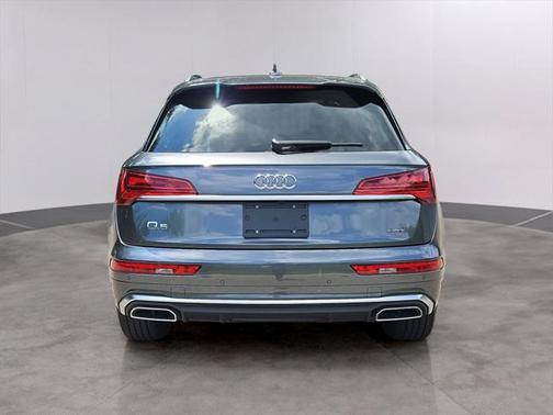 2024 Audi Q5 45 S line Premium