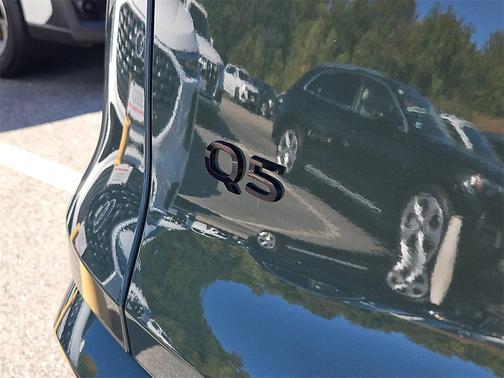 2025 Audi Q5 Premium Plus
