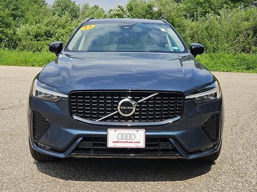 2023 Volvo XC60 B6 Ultimate Dark Theme