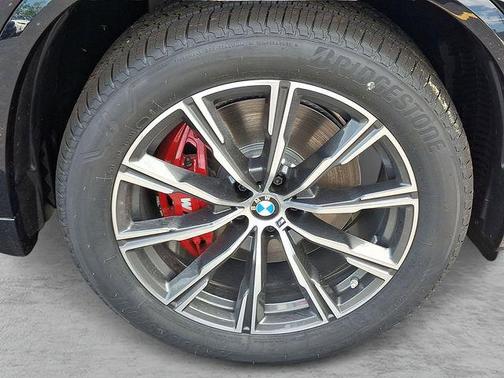 Carbon Black Metallic 2026 BMW X5 xDrive40i
