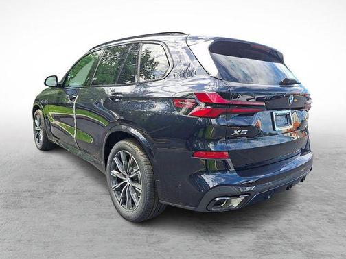 Carbon Black Metallic 2026 BMW X5 xDrive40i